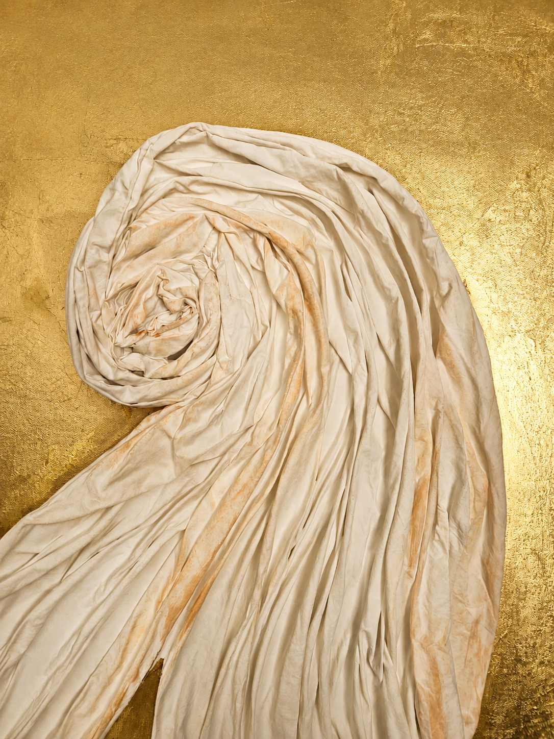 Luxury gold and white wall art for living room UAE