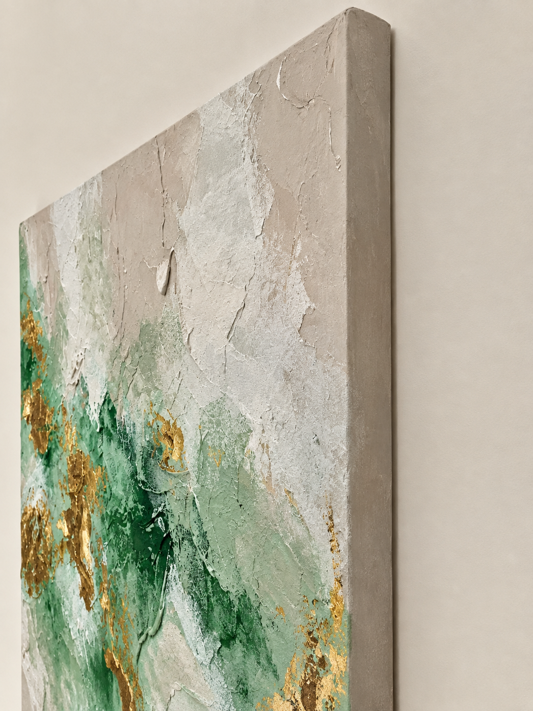 Nature-inspired abstract wall décor UAE